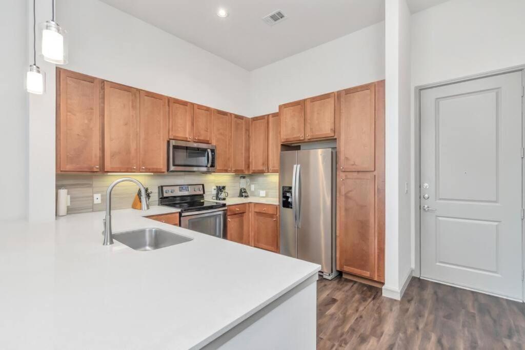 U1 Penthouse Downtown Houston Rental Car Available Apt 1Br 1Bth Gym Sleep Good Bagian luar foto